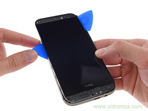 牛人強(qiáng)拆！新HTC One(M8)真機(jī)精密做工難修理