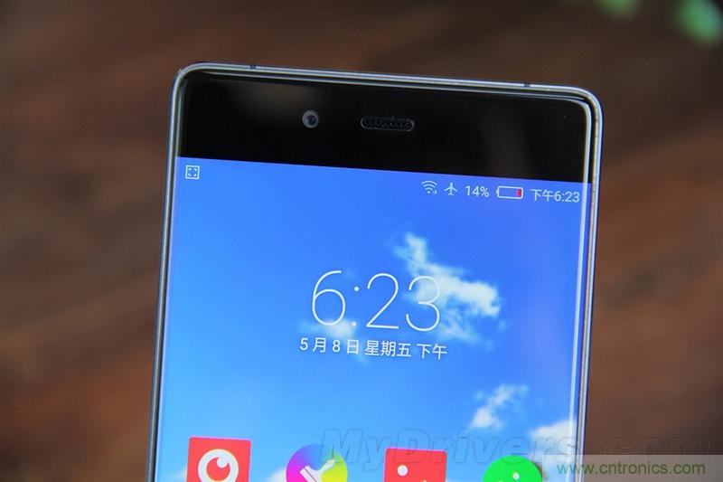 無邊框的 nubia Z9 ，一款既有驚喜，又有驚艷的智能手機